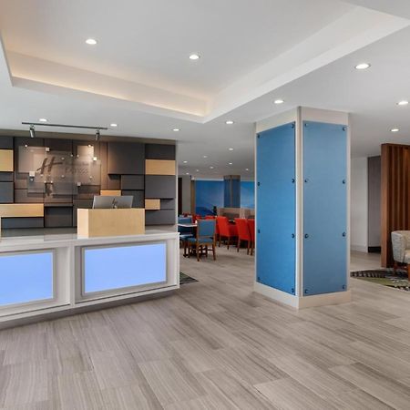 Holiday Inn Express & Suites Woodside Laguardia Airport New York City Exterior photo