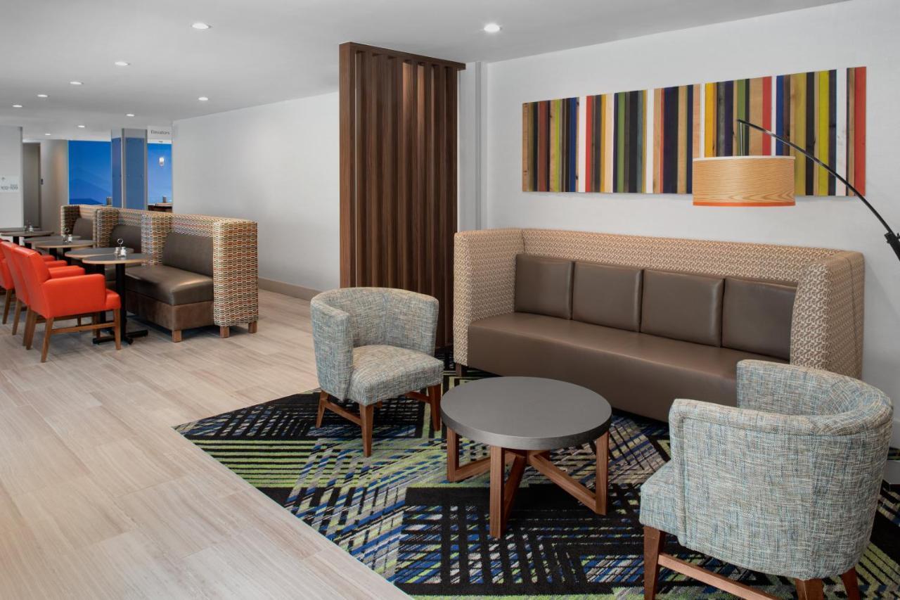 Holiday Inn Express & Suites Woodside Laguardia Airport New York City Exterior photo