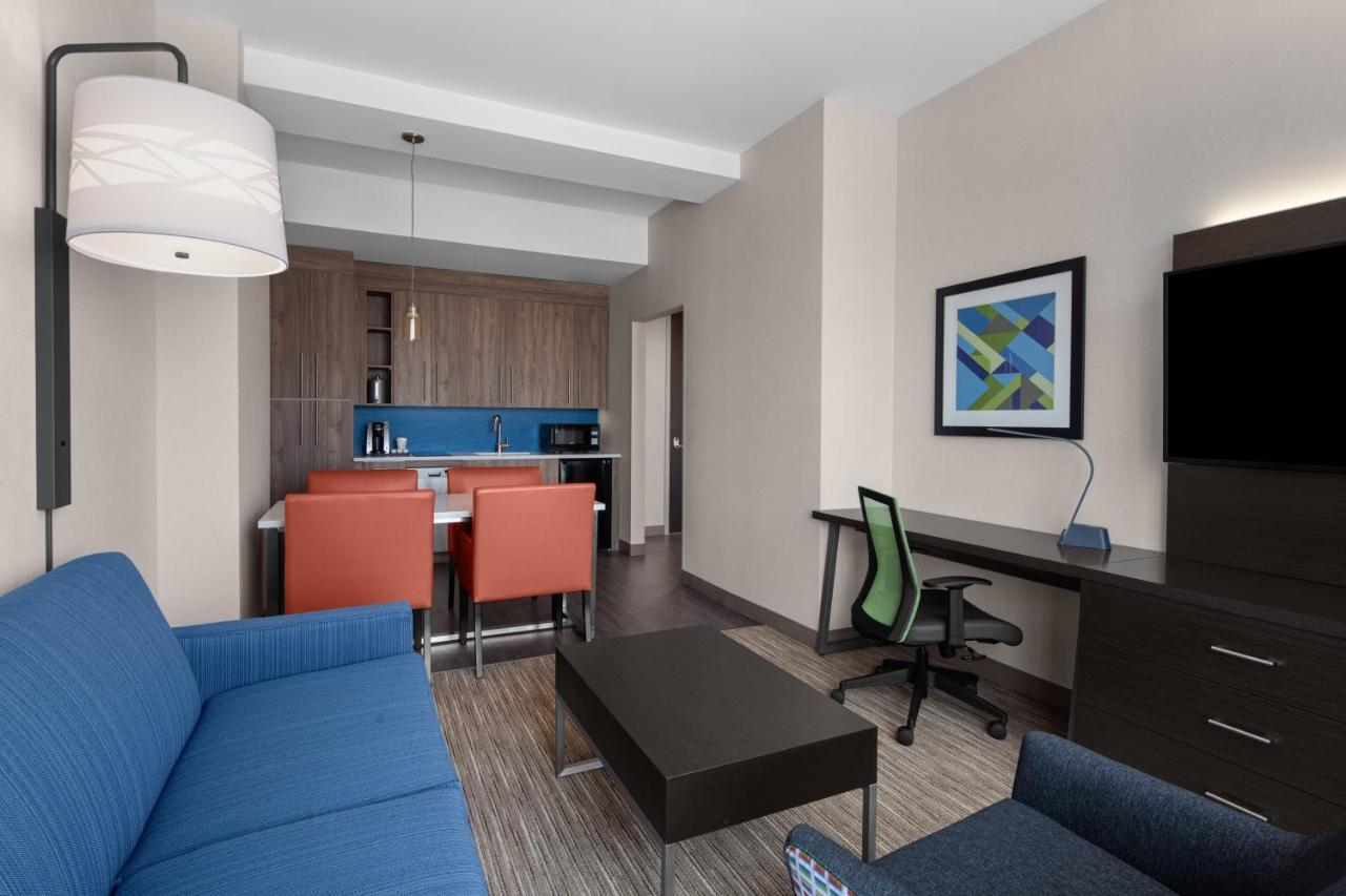 Holiday Inn Express & Suites Woodside Laguardia Airport New York City Exterior photo