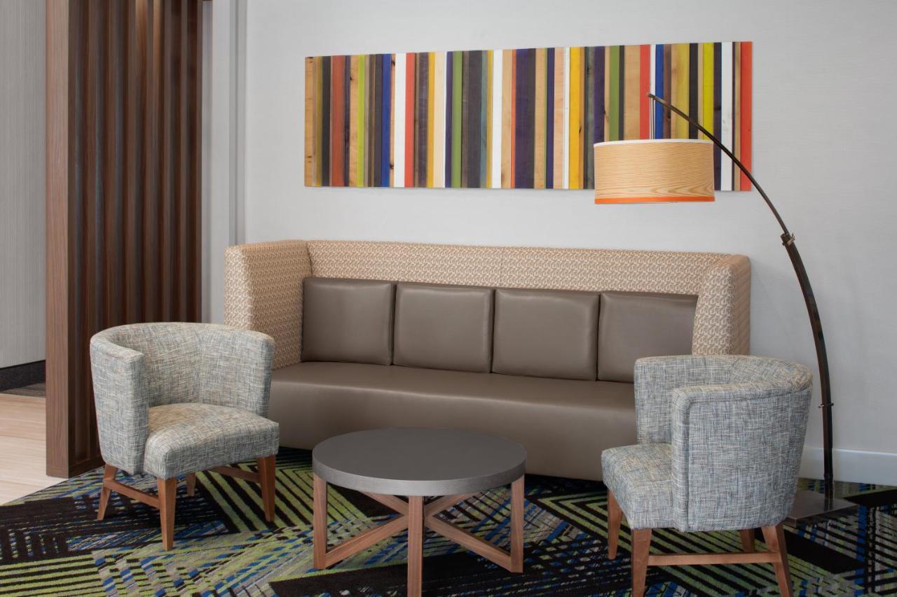 Holiday Inn Express & Suites Woodside Laguardia Airport New York City Exterior photo