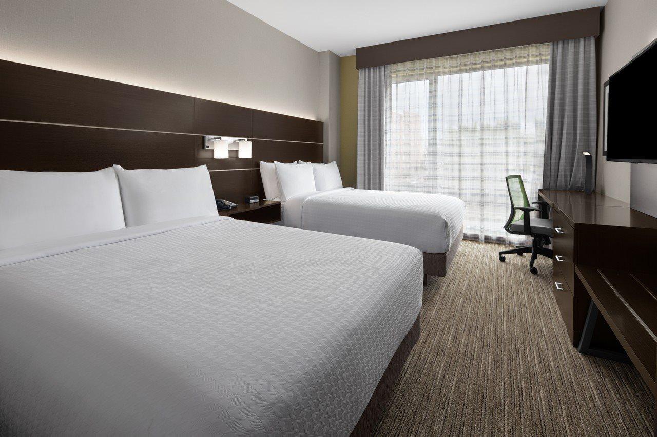 Holiday Inn Express & Suites Woodside Laguardia Airport New York City Exterior photo