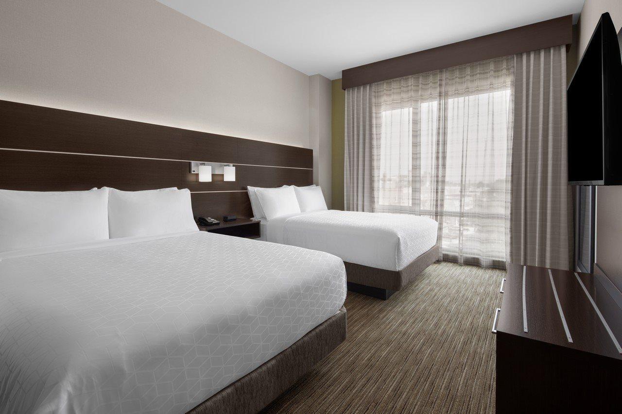 Holiday Inn Express & Suites Woodside Laguardia Airport New York City Exterior photo